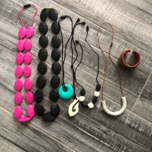 Chew jewelry - lot of 6 necklaces & 1 bracelet